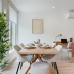 The Light Loft @ Boavista Flats