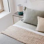 The Light Loft @ Boavista Flats