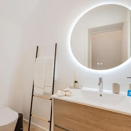The Light Loft @ Boavista Flats