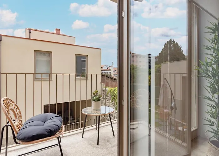 The Light Loft @ Boavista Flats