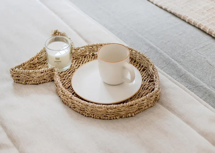 The Light Loft @ Boavista Flats