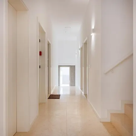 The Light Loft At Boavista Flats *