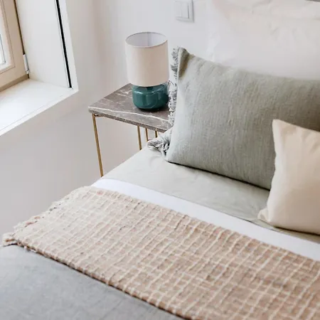 The Light Loft @ Boavista Flats