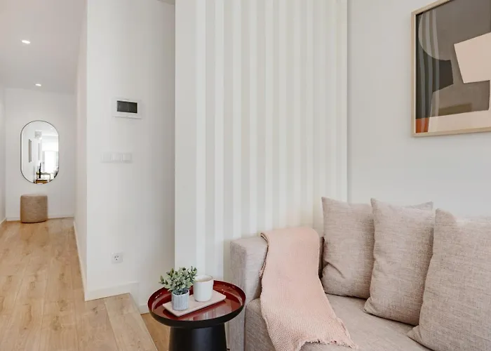 The Light Loft @ Boavista Flats Apartment