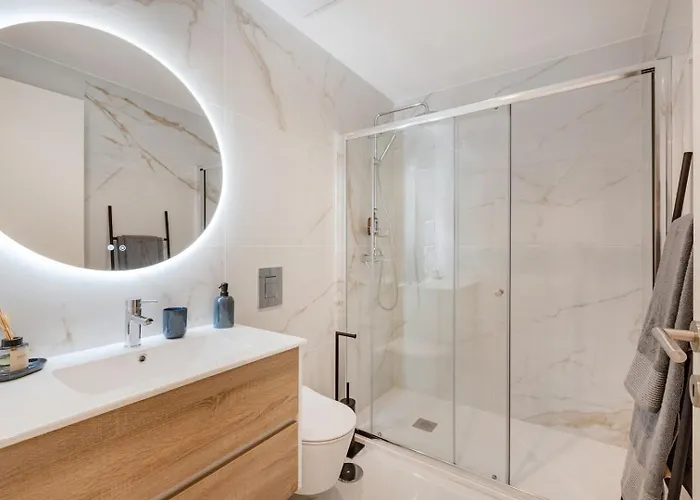 The Light Loft @ Boavista Flats