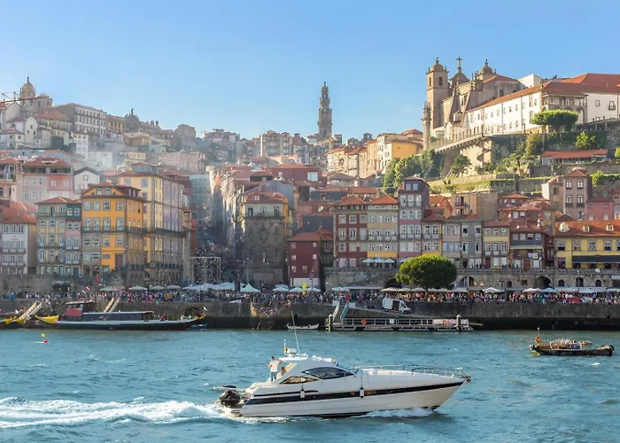 The Light Loft @ Boavista Flats Apartment *