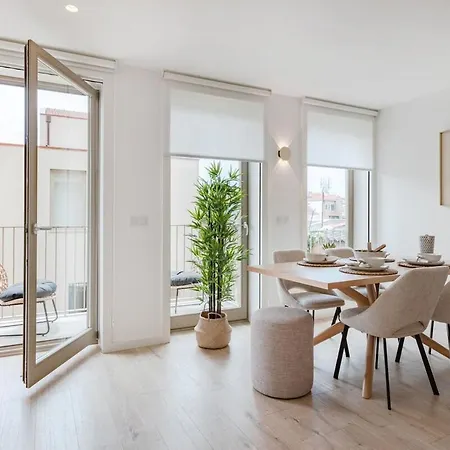 The Light Loft @ Boavista Flats