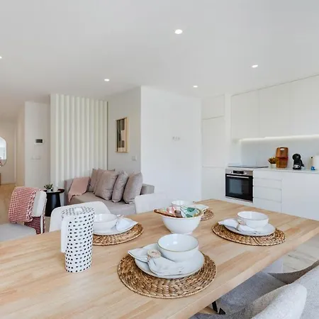 The Light Loft @ Boavista Flats Apartment *